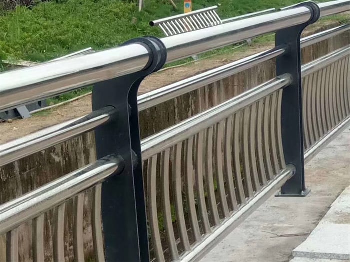 什么樣的處理才讓不銹鋼欄桿不容易生銹