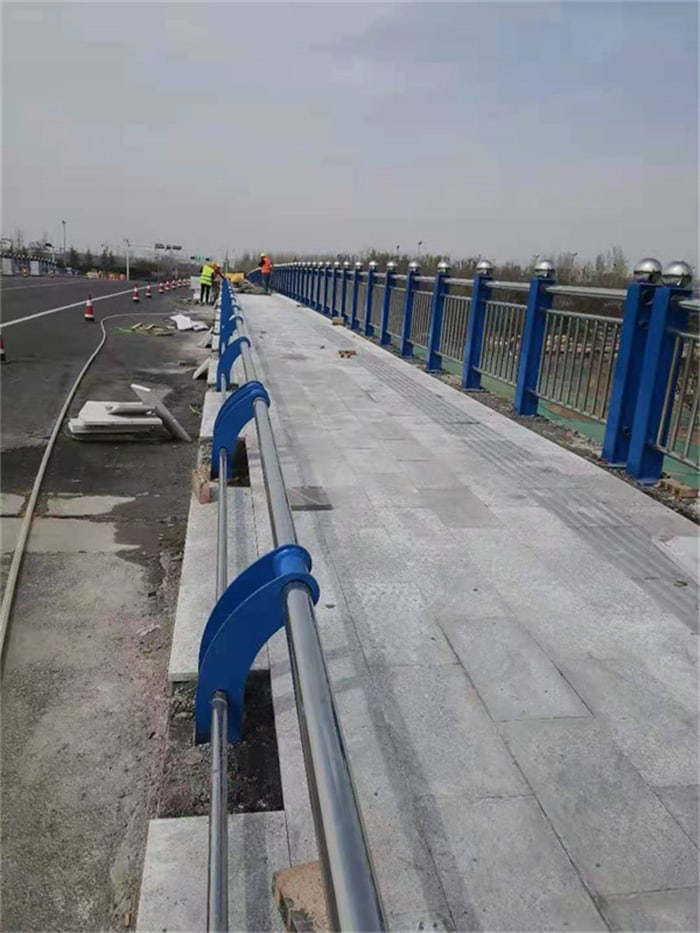 道路護(hù)欄的安裝趨勢(shì)